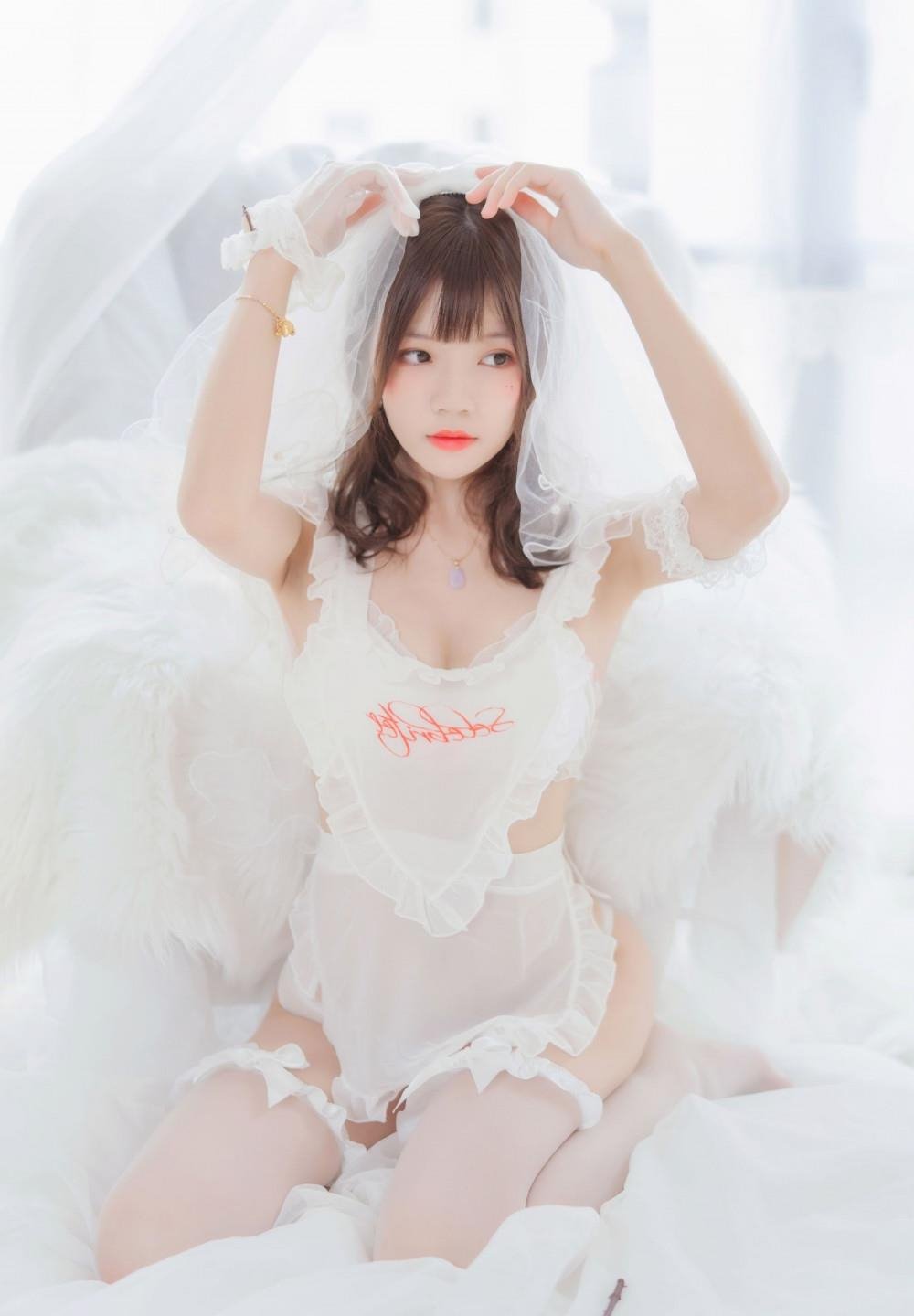韩国女星潜规则视频种子