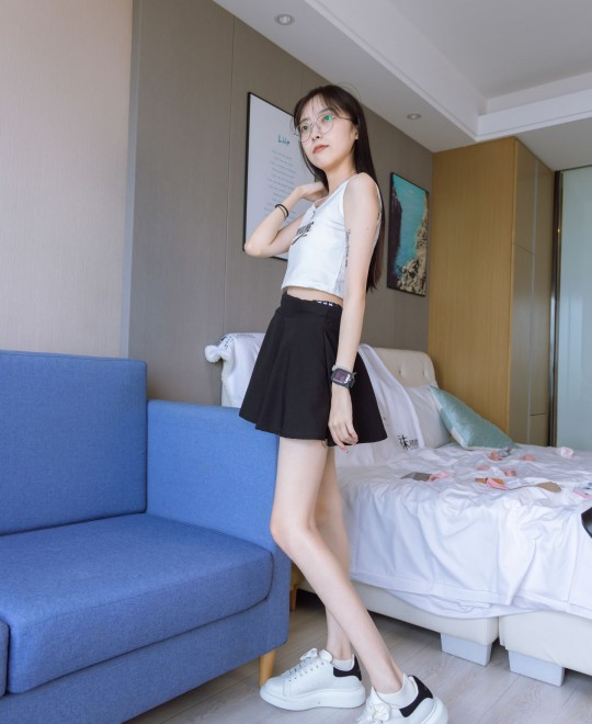 Ů����ױ�����նԱ�