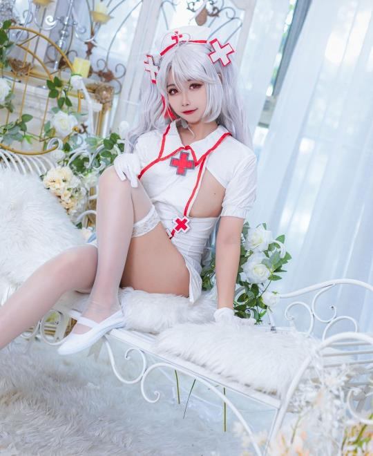 ʱ��Ů�༭����